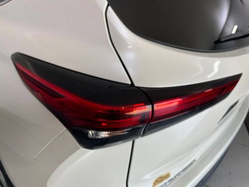 Used 2020 Toyota Highlander Limited AWD/4WD image 43