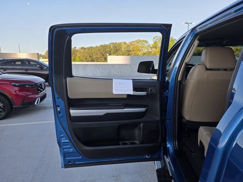 Used 2017 Toyota Tundra Limited image 20