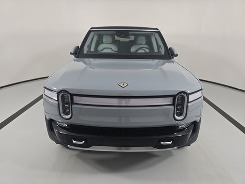 Used 2024 Rivian R1S Adventure AWD/4WD image 8