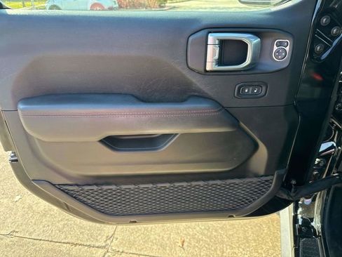 Used 2022 Jeep Wrangler Unlimited Rubicon image 22