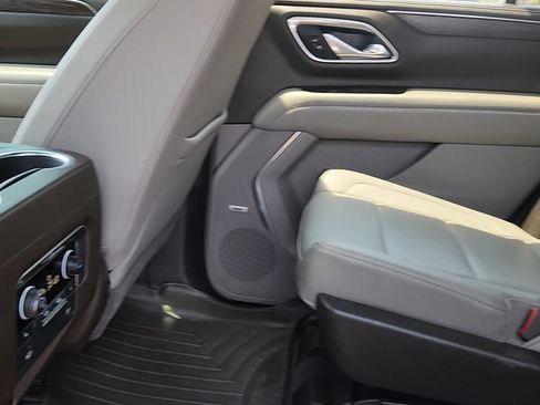 Used 2021 Chevrolet Tahoe LT w/ LT Signature Package AWD/4WD image 34