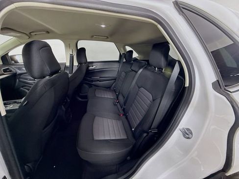 Used 2023 Ford Edge SE w/ Black Appearance Package image 22