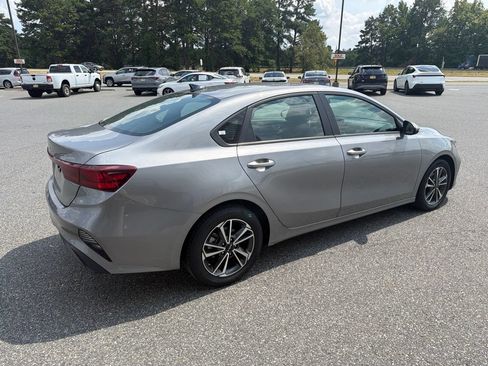 Used 2024 Kia Forte LXS FWD image 10