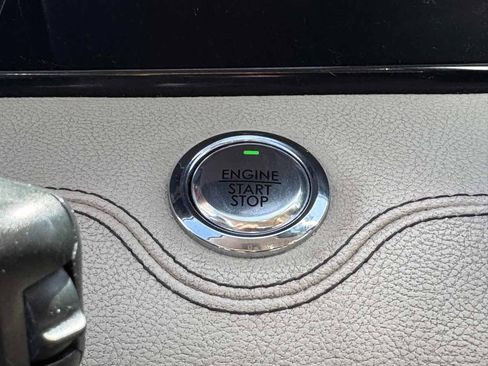 Used 2018 Lincoln Navigator L Select w/ Technology Package AWD/4WD image 45