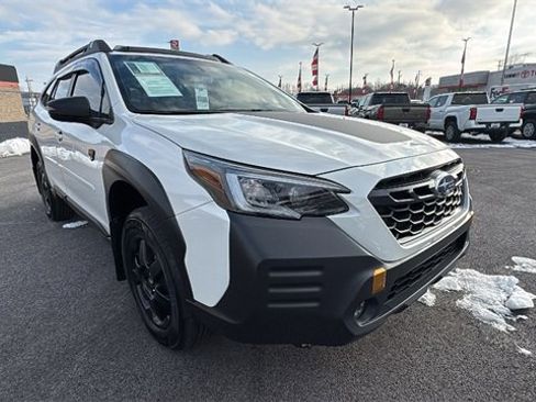 Used 2022 Subaru Outback Wilderness w/ Wilderness Package image 7