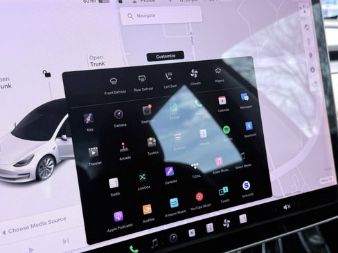 Used 2018 Tesla Model 3 Mid Range image 66