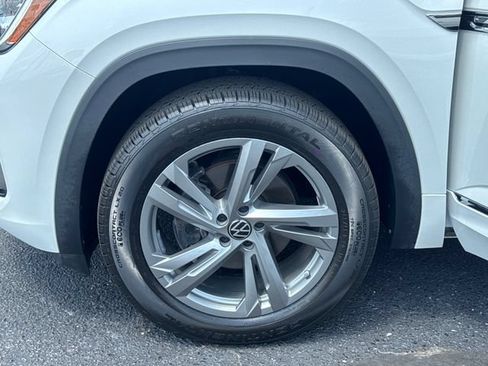 Used 2024 Volkswagen Atlas Cross Sport SEL R-Line AWD/4WD image 28