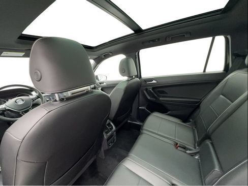 Used 2021 Volkswagen Tiguan SE R-Line FWD image 23