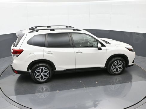 Used 2024 Subaru Forester Premium AWD/4WD image 33