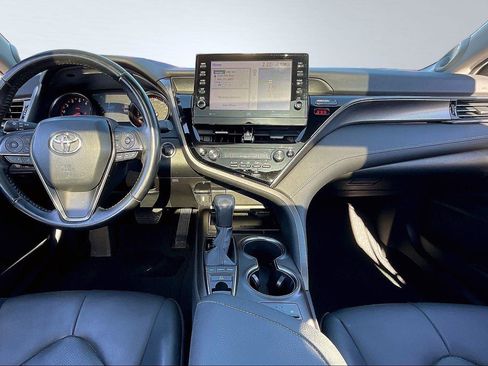 Used 2022 Toyota Camry XSE image 16
