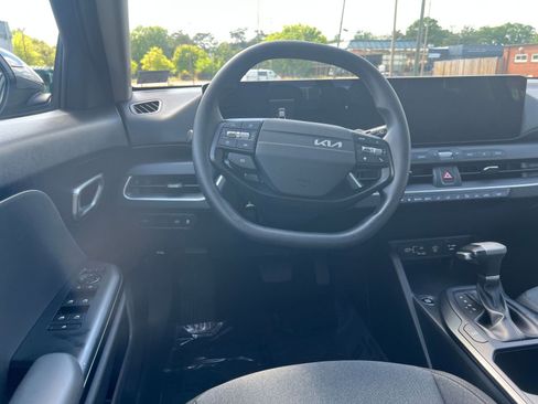 Used 2025 Kia K4 FWD image 34