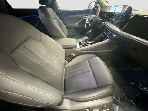 Certified 2025 Audi Q5 Premium w/ Convenience Package AWD/4WD image 29