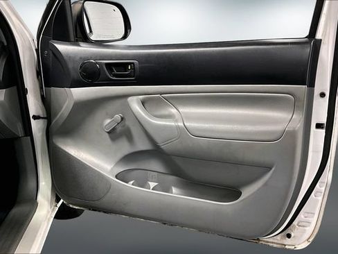 Used 2013 Toyota Tacoma 2WD Regular Cab image 18
