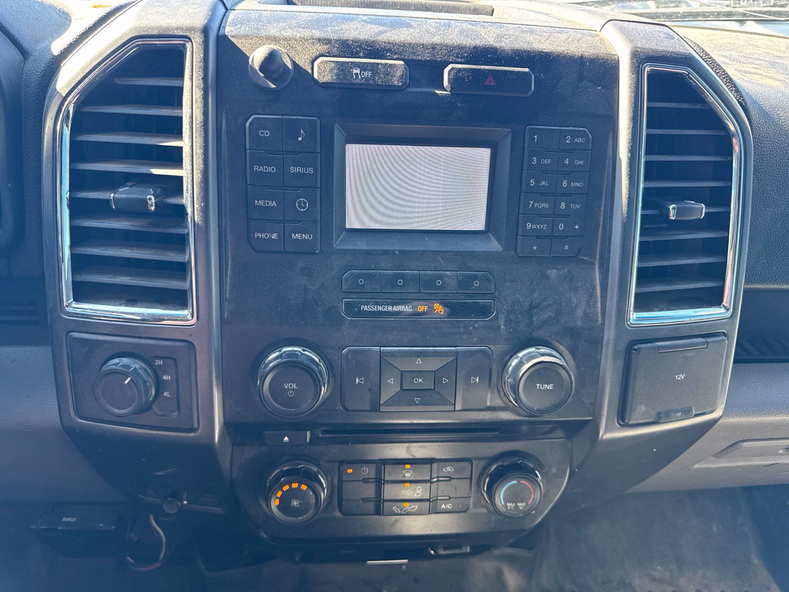 Used 2016 Ford F150 XLT AWD/4WD image 16