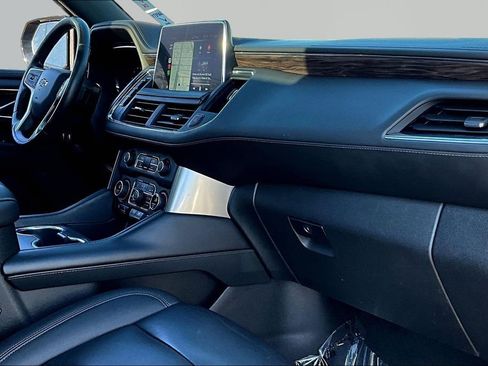 Used 2022 Chevrolet Tahoe Z71 w/ Luxury Package image 28