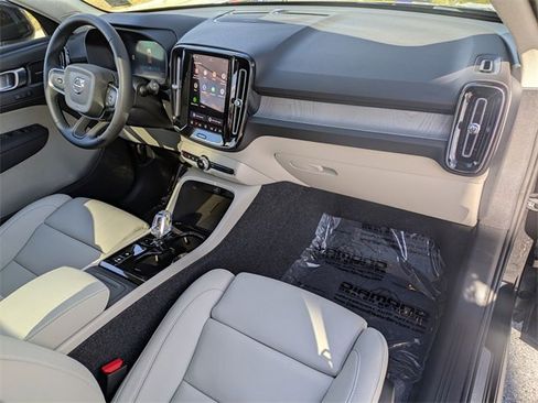 New 2026 Volvo XC40 B5 Ultra w/ Protection Package Premier image 21
