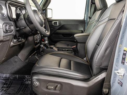 New 2026 Jeep Gladiator Sport AWD/4WD image 22