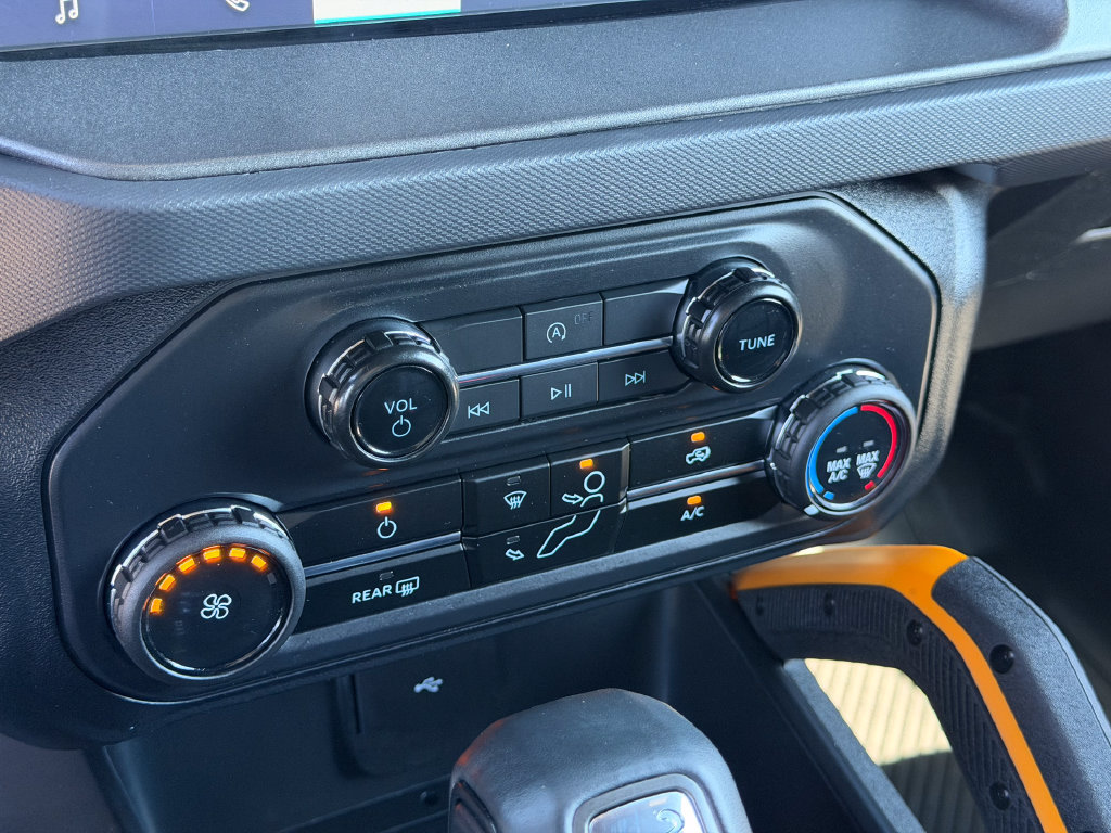 Used 2024 Ford Bronco Badlands AWD/4WD image 28