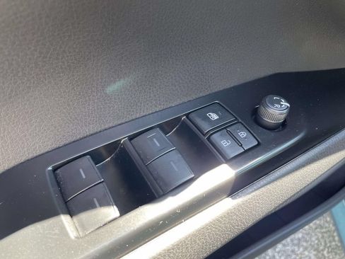 Used 2025 Toyota Camry LE FWD image 17