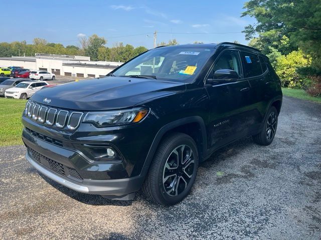 Used 2022 Jeep Compass Limited AWD/4WD image 7