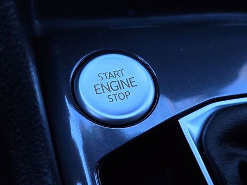 Used 2022 Volkswagen Tiguan SEL R-Line image 26