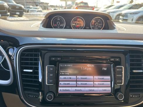 Used 2015 Volkswagen Beetle TDI image 23