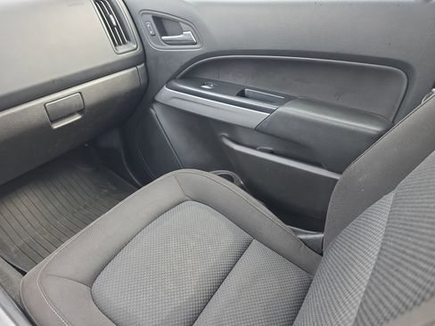 Used 2022 Chevrolet Colorado LT image 14