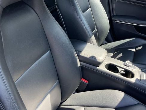 Used 2015 Mercedes-Benz CLA 250 image 42