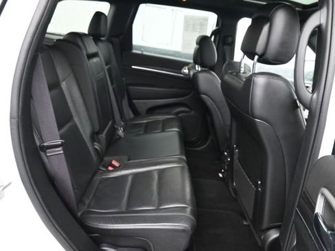 Used 2022 Jeep Grand Cherokee Limited image 8