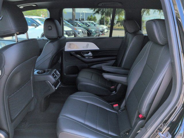 Used 2025 Mercedes-Benz GLS 450 4MATIC image 13
