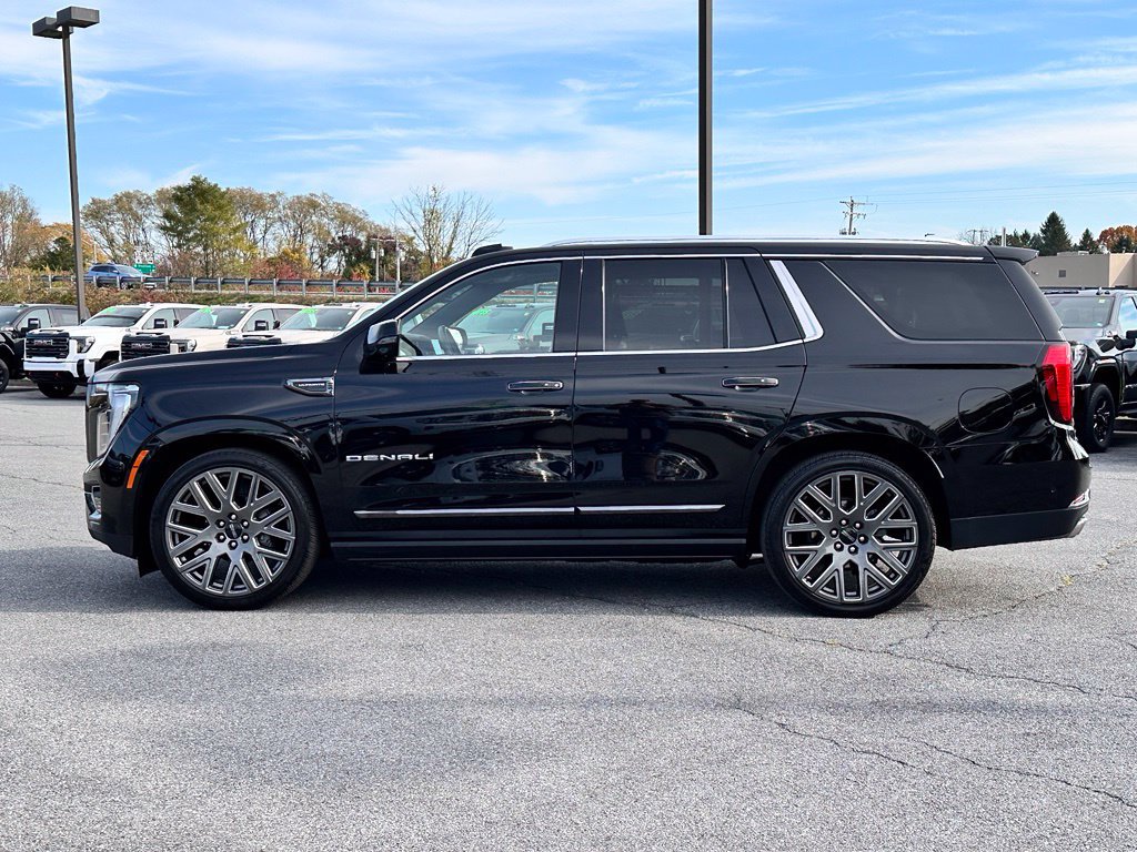 Certified 2025 GMC Yukon Denali Ultimate AWD/4WD image 7