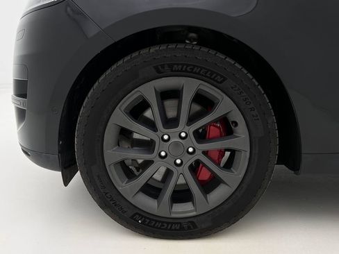 Used 2023 Land Rover Range Rover Sport SE image 25