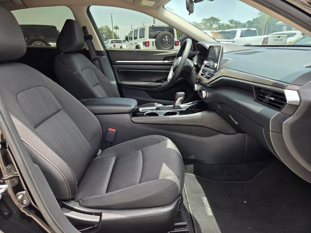 Used 2023 Nissan Altima 2.5 SV AWD/4WD image 19