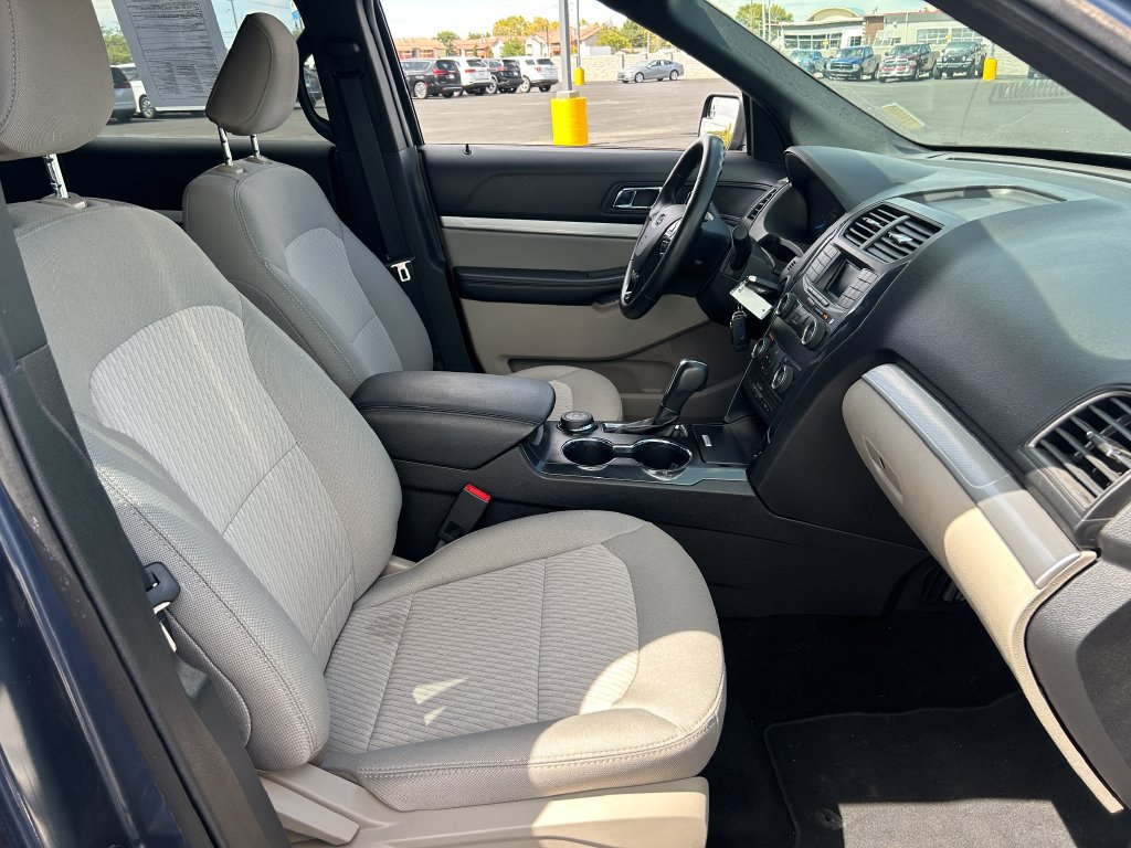 Used 2019 Ford Explorer 4WD w/ Class III Trailer Tow Package image 34