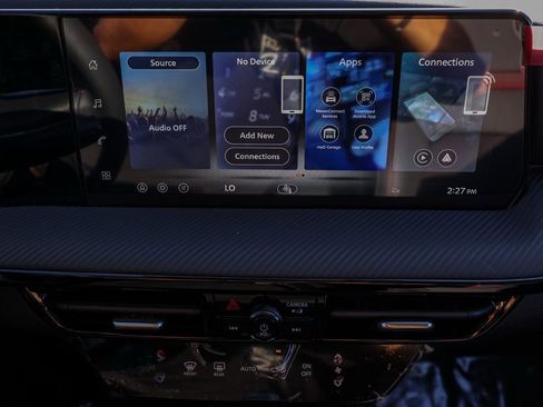 New 2026 Nissan Kicks SR image 29