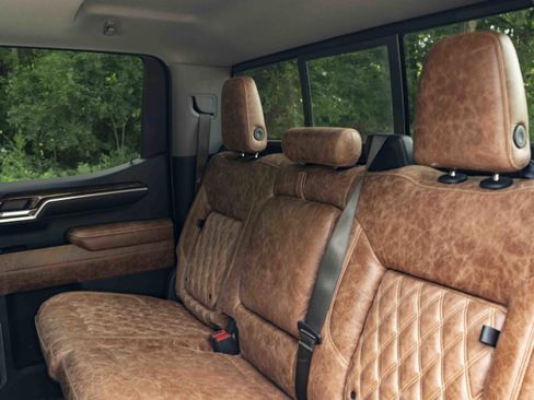 Used 2024 GMC Sierra 1500 Elevation w/ Elevation Premium Package AWD/4WD image 18