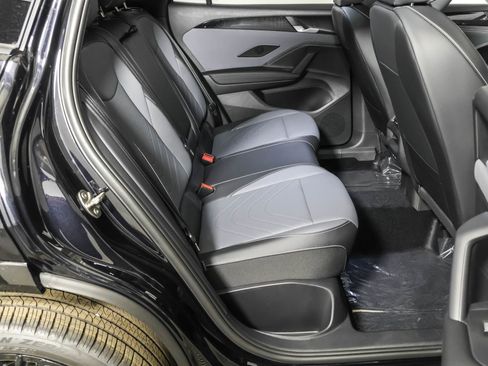 New 2026 Volkswagen Tiguan SE R-Line AWD/4WD image 40