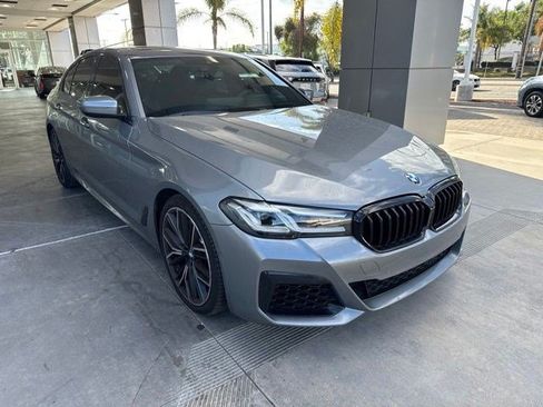 Used 2023 BMW 540i w/ M Sport Package RWD image 3