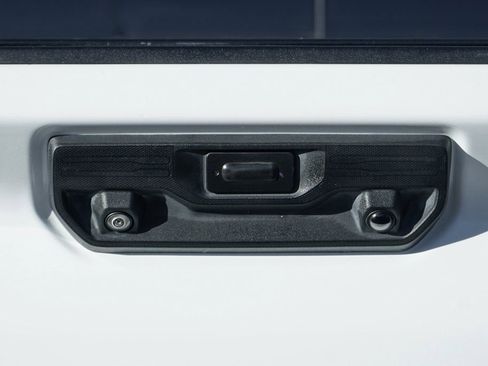 Used 2022 Chevrolet Silverado 2500 High Country w/ Z71 Off-Road Package image 48