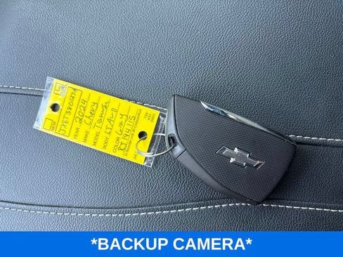 Used 2024 Chevrolet Traverse LT w/ Midnight/Sport Edition AWD/4WD image 11