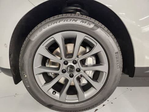 New 2026 Land Rover Range Rover Sport SE AWD/4WD image 13