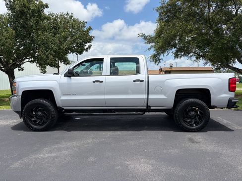 Used 2017 Chevrolet Silverado 2500 W/T RWD image 9