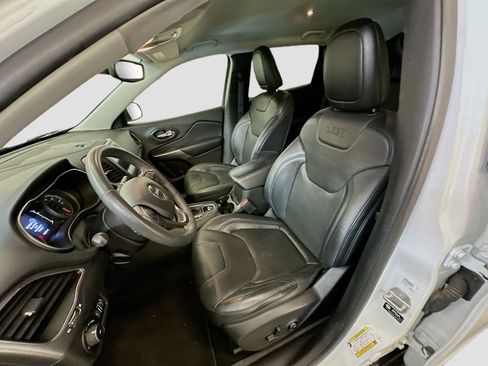 Used 2021 Jeep Cherokee Latitude Lux image 13