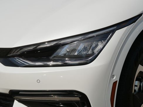 Certified 2024 Kia EV6 GT-Line AWD/4WD image 16