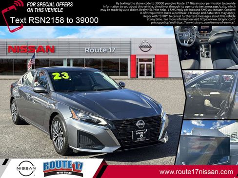 Used 2023 Nissan Altima 2.5 SV w/ SV Premium Package image 1