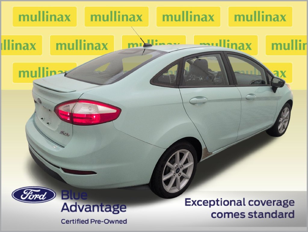Used 2017 Ford Fiesta SE w/ Equipment Group 201A FWD image 3