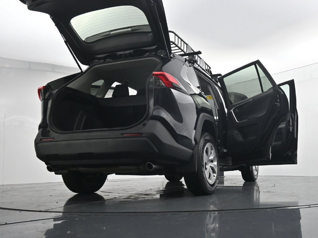 Used 2023 Toyota RAV4 LE AWD/4WD image 45
