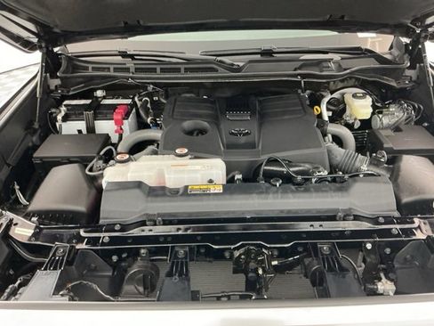 Used 2024 Toyota Tundra Limited image 32