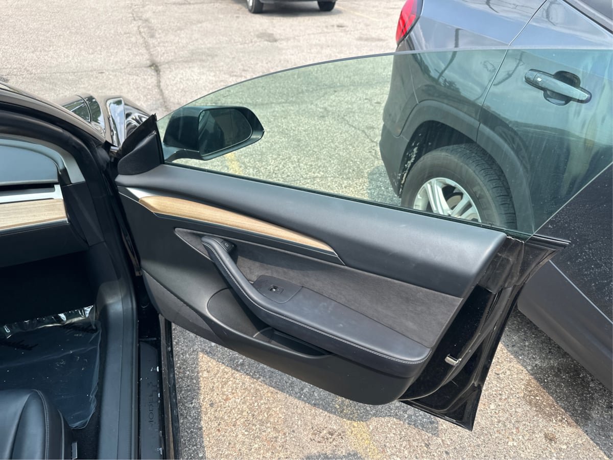 Used 2022 Tesla Model 3 Long Range AWD/4WD image 18