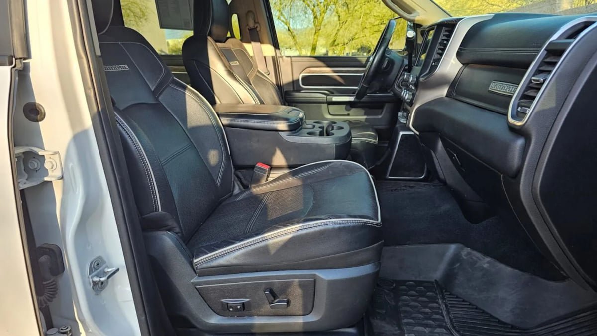 Used 2019 RAM 3500 Laramie AWD/4WD image 42